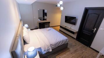 3 bedrooms, iron/ironing board, travel cot, WiFi