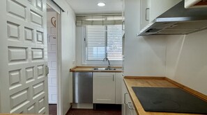 Private kitchen - Apartment in Estartit With Garden (Torroella de Montgrí)