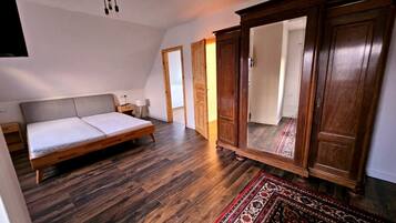 Rumah | 3 kamar tidur dan dilengkapi dengan perabotan berbeda-beda