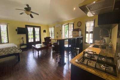 Chic 1-bedroom with WiFi and AC in enchanting Río Hato