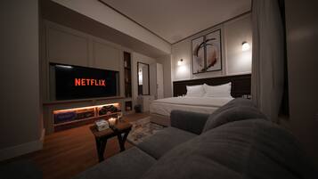 Quarto econômico | Cofres nos quartos, ferros/tábuas de passar roupa, Wi-Fi de cortesia