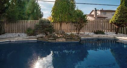 Lux. 4BR House with Pool near DT