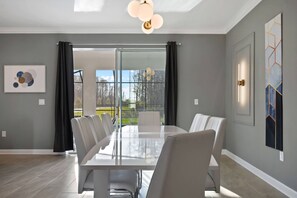 House | 9 bedrooms