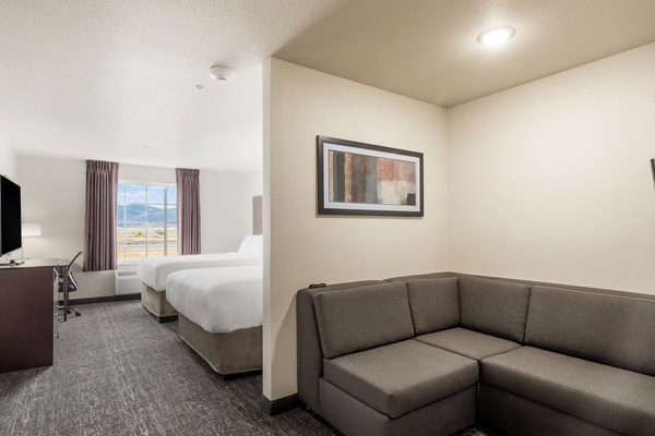 Desk, iron/ironing board, free WiFi, bed sheets