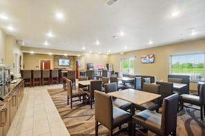 Free daily self-serve breakfast
