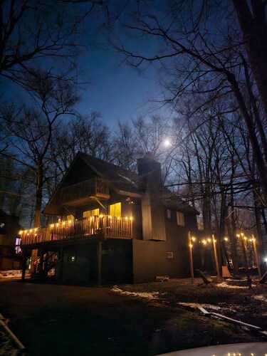 Great Cozy-Cabin in lovely Tobyhanna. Pet-Friendly!