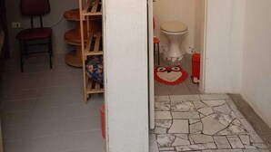 Habitación económica con 2 camas individuales | Wifi gratis