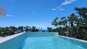 Innenpool, Außenpool