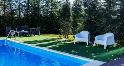 GIL LOVE - Luxurious V5 w/ Pool by LovelyStay