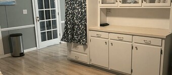 Charming 2-bedroom house with full access to Cotton Patch Landing Marina!