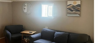 Charming 2-bedroom house with full access to Cotton Patch Landing Marina!