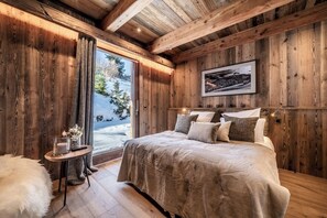 5 bedrooms, free WiFi, bed sheets