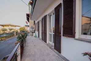 Front of property - Master Clod Guest House (Castelletto Sopra Ticino)