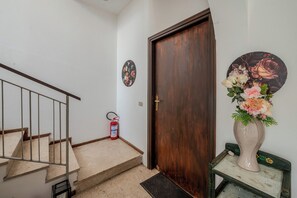 Interior entrance - Master Clod Guest House (Castelletto Sopra Ticino)