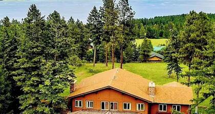 8 Bedroom Chalet Overlooking Dazzling Flathead Lake and Swan Mountain Range