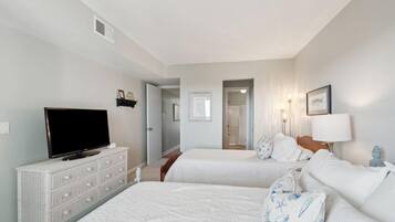 2 habitaciones, tabla de planchar con plancha, internet y ropa de cama