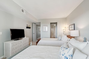 2 bedrooms, iron/ironing board, Internet, bed sheets
