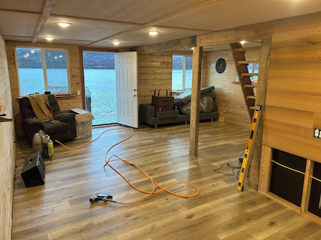 Interior. Charming 2-bedroom cabin in Larsen Bay with WiFi