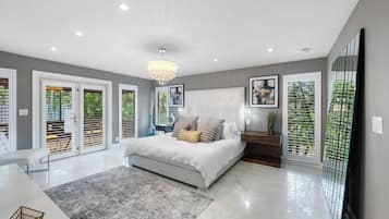 House, Multiple Beds, Pool Access, Pool View (Sylvan ) | 5 bedrooms, individually decorated, individually furnished, bed sheets