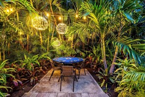 Outdoor dining - #1 Beach Estate Las Olas Beach Best Location (Fort Lauderdale)