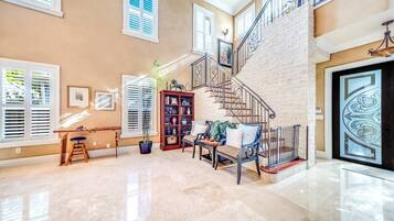 Rumah, Beberapa Tempat Tidur, akses ke kolam renang, pemandangan kolam renang (Victoria Park) | Interior