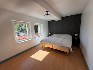 1 chambre, Wi-Fi, draps fournis