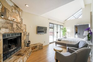 1 chambre, fer et planche à repasser, Wi-Fi, draps fournis