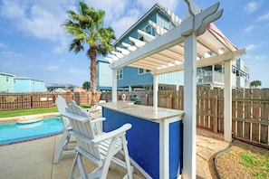 House (3 Bedrooms) | Interior - Luxe Coastal Stay w/ Private Pool, Walk to Beach Leave of Absence by Avantstay (Port Aransas)