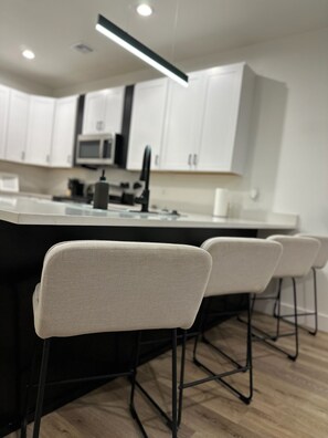 Private kitchen - Cosmo 620 Downtown Edmond (Edmond)