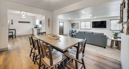 16 Mi to Paint Mines: Spacious Simla Home!