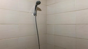 Monolocale Standard, 1 camera da letto (Apartment) | Bagno | Doccia, set di cortesia gratuito, asciugamani