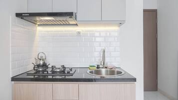 Standard Apartment, 2 Bedrooms (Apartment) | Private kitchen