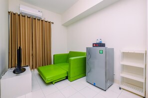 Standard Apartment, 2 Bedrooms (Apartment) | Living area