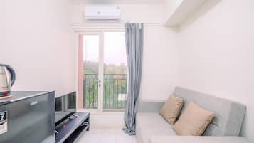 Standard Apartment, 2 Bedrooms (Apartment) | Living area