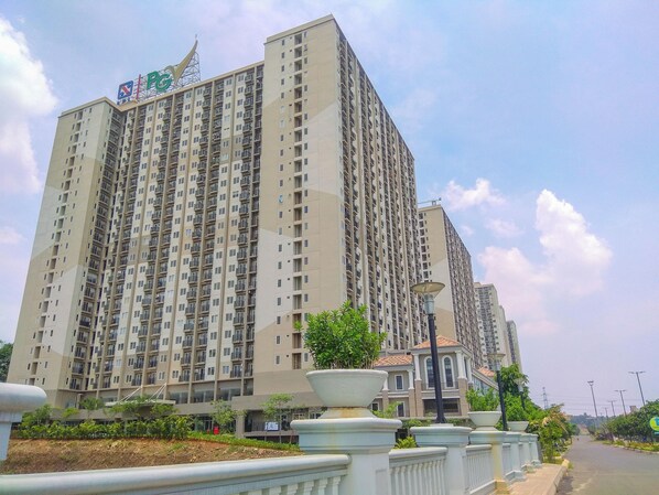 Exterior - Fancy and Nice Studio at Podomoro Golf View Apartment (Gunung Putri)
