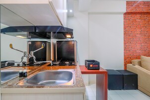 Standard Apartment, 1 Bedroom (Apartment) | Private kitchen | Fridge, rice cooker