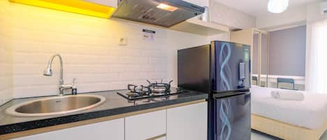 Standard-studio, 1 makuuhuone (Apartment) | Yksityinen keittiö | Jääkaappi, riisinkeitin