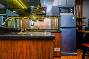 Standard Apartment, 1 Bedroom (Apartment) | Private kitchen | Fridge, rice cooker