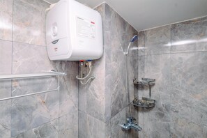Standard Studio, 1 Bedroom (Apartment) | Bathroom