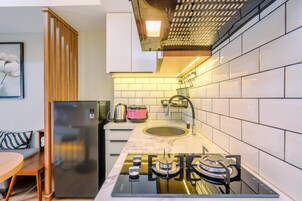 Standard Apartment, 1 Bedroom (Apartment) | Private kitchen | Fridge, rice cooker