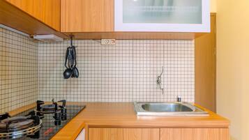 Standaard appartement, 1 slaapkamer (Apartment) | Privékeuken | Een koelkast, een rijstkoker