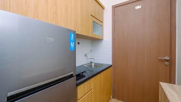 Estúdio standard, 1 quarto (Apartment) | Cozinha privada | Geladeira, panela elétrica de arroz