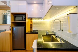 Standard Apartment, 1 Bedroom (Apartment) | Private kitchen | Fridge, rice cooker