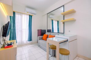Interior - Best Deal and and Cozy 2BR Podomoro Golf View Apartment (Gunung Putri)
