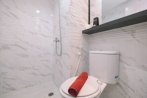 Standard Apartment, 1 Bedroom (Apartment) | Bathroom
