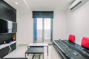 Living area - Luxury 2BR Apartment at Pejaten Park Residence with Bathtub (Jakarta)