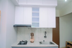 Fridge, rice cooker