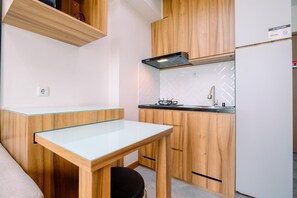 Standaard appartement, 1 slaapkamer (Apartment) | Privékeuken | Een koelkast, een rijstkoker