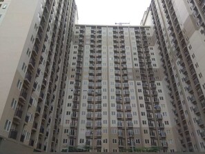 Exterior - Brand New and Fresh Studio Podomoro Golf View Apartment (Gunung Putri)