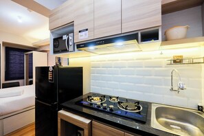 Standard Studio, 1 Bedroom (Apartment) | Private kitchen | Fridge - Brand New and Fresh Studio Podomoro Golf View Apartment (Gunung Putri)